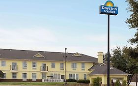 Days Inn & Suites By Wyndham Dfw Airport South-Euless